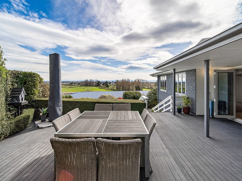 9 Ennerdale Row, Westmorland, Christchurch - Carousel 2