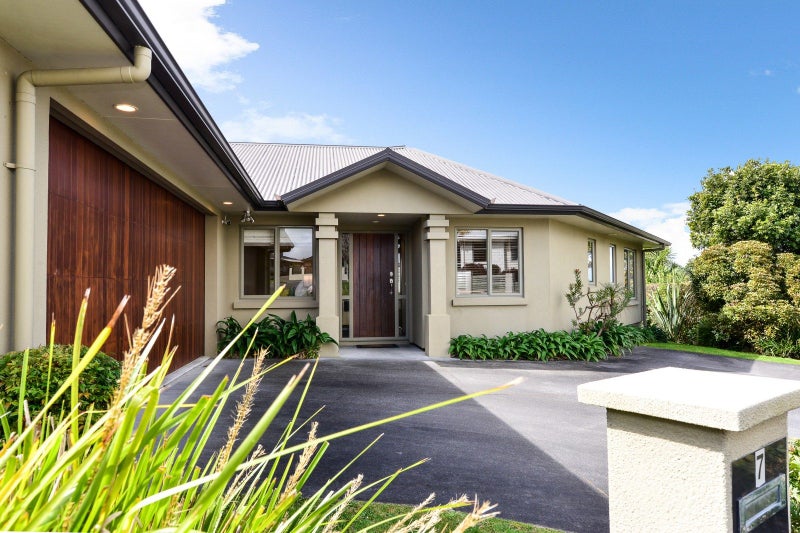 7 Trinidad Place, Flagstaff, Hamilton - Carousel 2