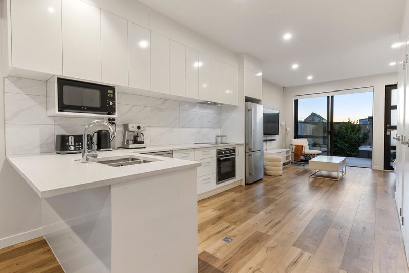 14 Matakohe Road, Westgate, Auckland - Carousel 2