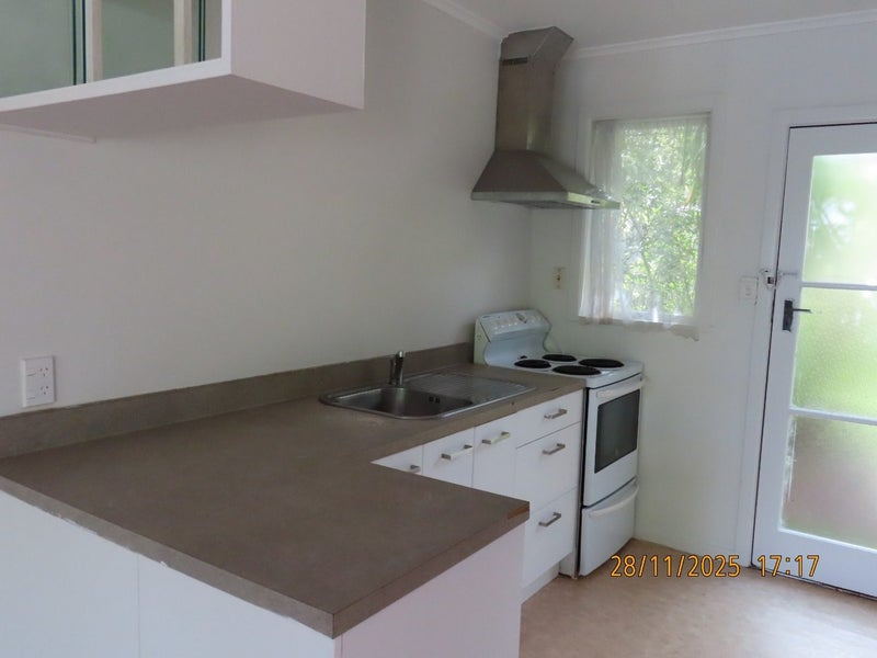 382 West Coast Road, Glen Eden, Auckland - Carousel 2