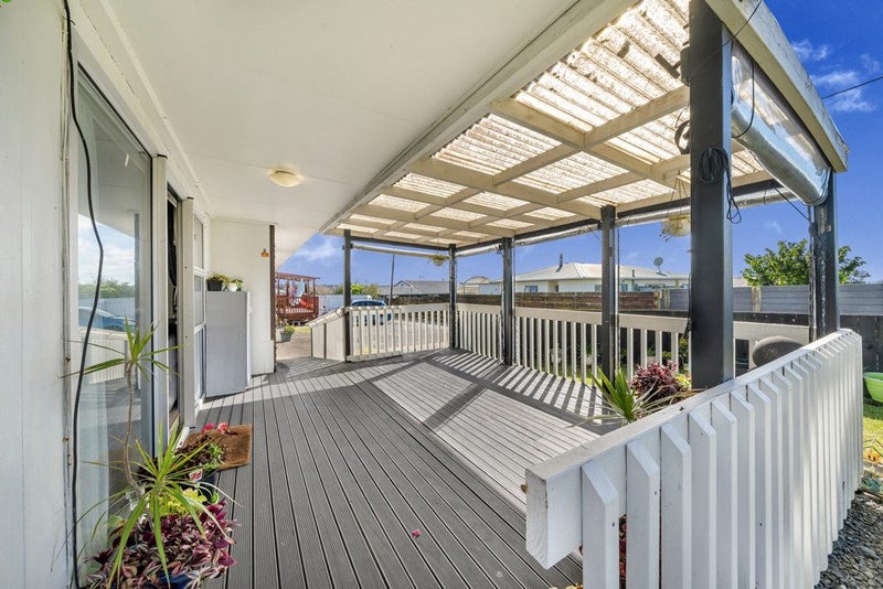 2/56 Archibald Road, Kelston, Auckland - Carousel 2
