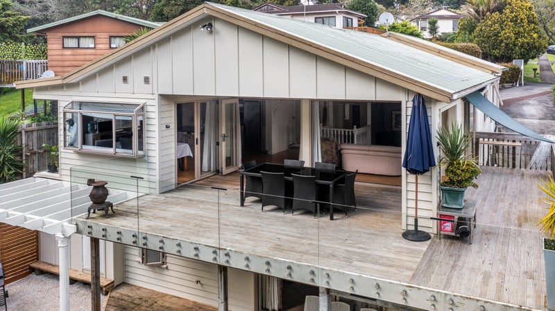 5A Grevillea Court, Totara Heights, Auckland - Carousel 2