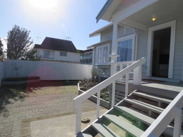 118 MacFarlane Street, Hamilton East, Hamilton - Carousel 2