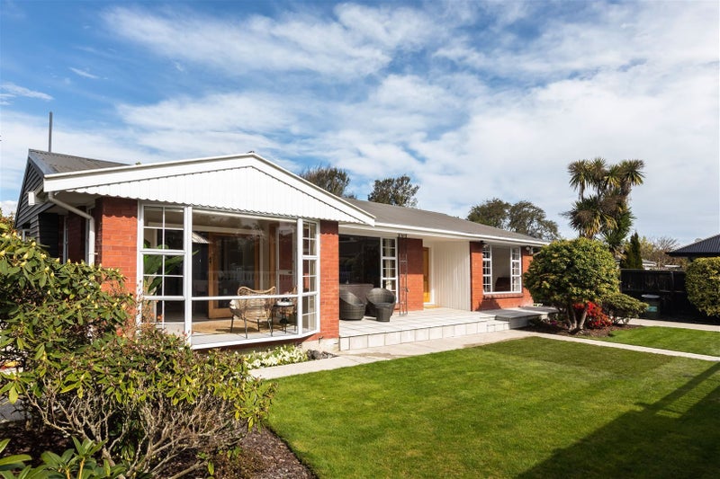 4 Brackendale Place, Burnside, Christchurch - Carousel 1