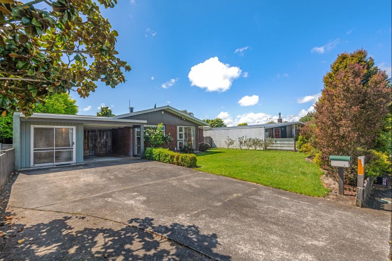 31 Somerset Crescent, Highbury, Palmerston North - Carousel 18