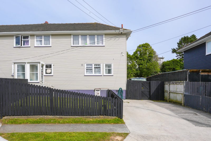 24 Derby Place, Cannons Creek, Porirua - Carousel 1