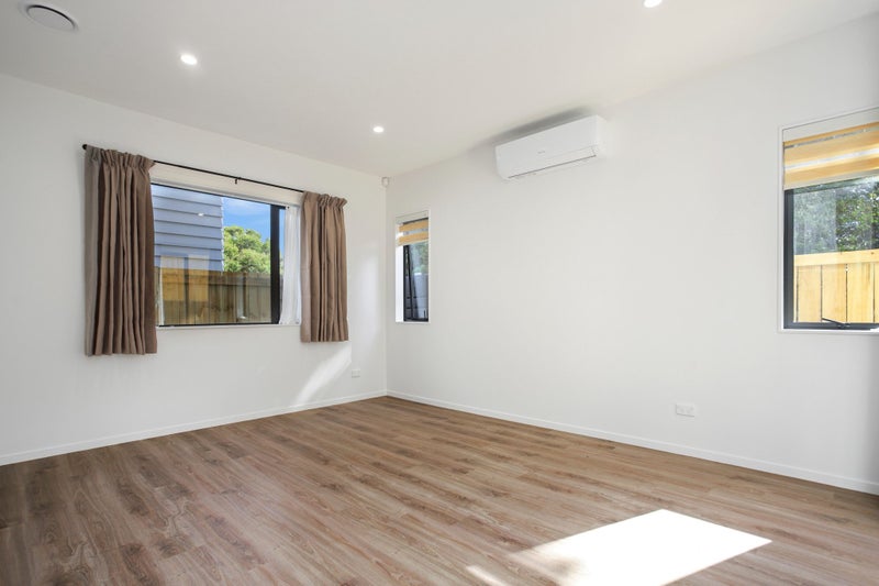 22C Batkin Road, New Windsor, Auckland - Carousel 2