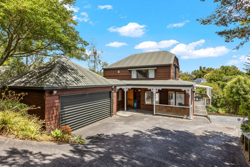 28 Pohutukawa Avenue, Red Beach, Red Beach - Carousel 1