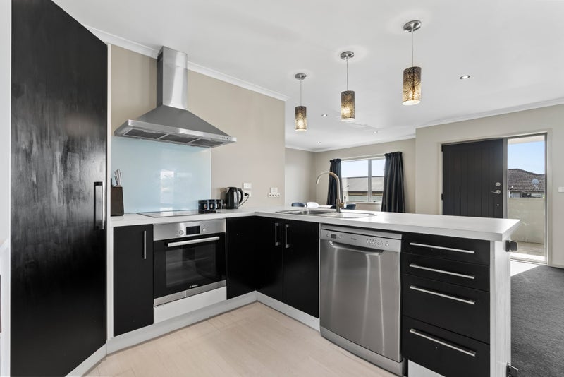 6 Coby Sydney Drive, Bell Block, New Plymouth - Carousel 2