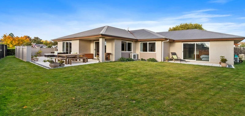 11 COURTENAY PLACE, OWHATA, Rotorua - Carousel 2