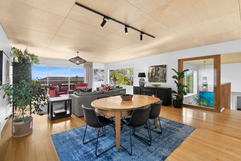 91 Paynters Avenue, Strandon, New Plymouth - Carousel 2