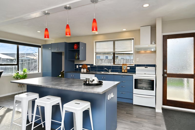 31 Tyrone Street, Belfast, Christchurch - Carousel 2