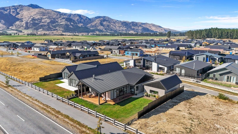 25 Ellacott Lane, LAKE HAWEA - Carousel 18