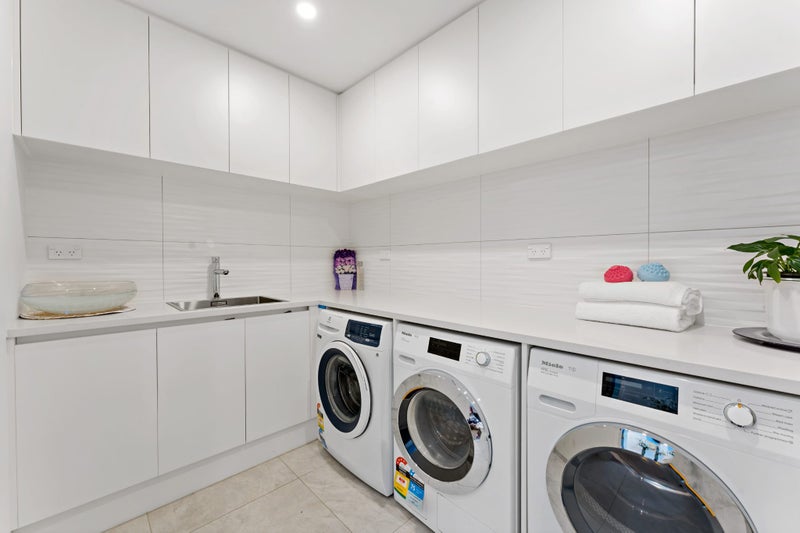 96B Kurahaupo Street, Orakei, Auckland - Carousel 42