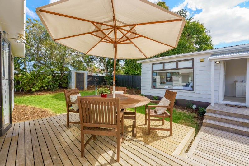 124 Archibald Road, Kelston, Auckland - Carousel 1