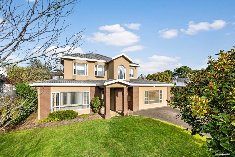 1/1 Stoneleigh Court, Sunnynook, Auckland - Carousel 2
