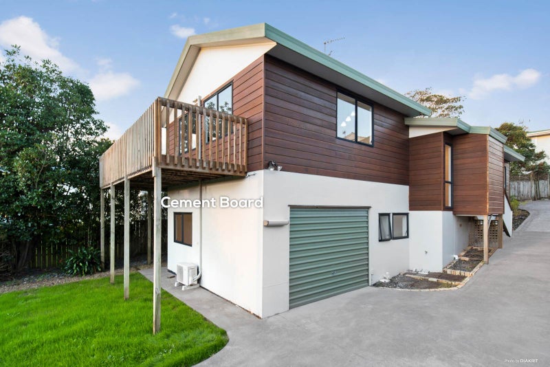 2/822 East Coast Road, Oteha, Auckland - Carousel 1