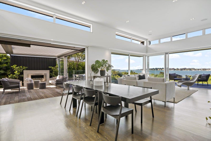 15 Calder Place, Wai o Taiki Bay, Auckland - Carousel 1