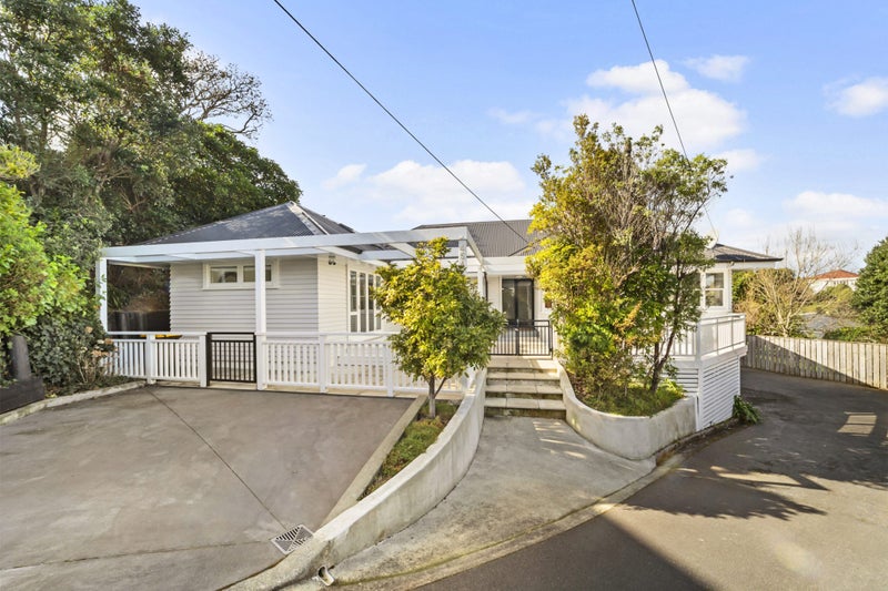 45A Box Hill, Khandallah, Wellington - Carousel 1