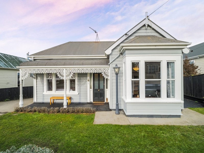 17 Stanley Street, Kenmure, Dunedin - Carousel 1