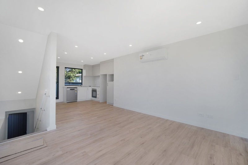 150 Royal Road, Massey, Auckland - Carousel 2
