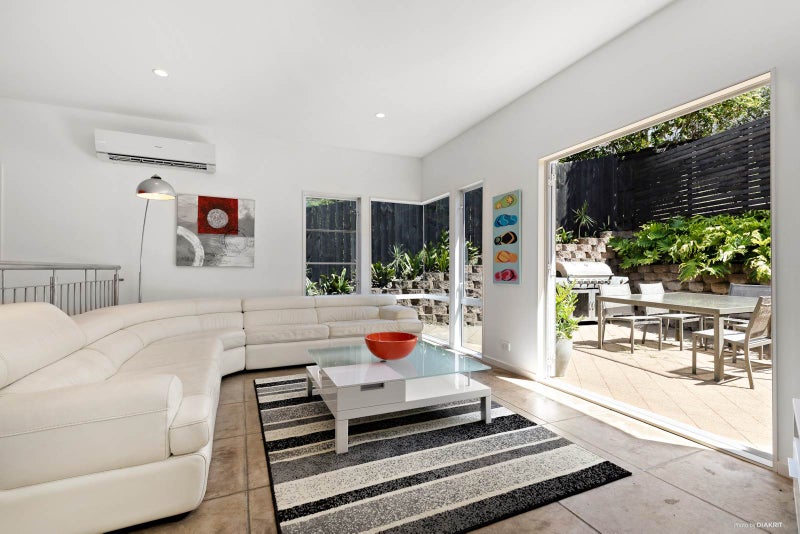 81A Carlton Street, Hillsborough, Auckland - Carousel 1