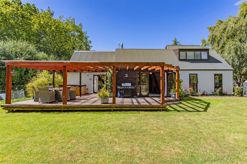 102 Eders Road, Woodend, Woodend - Carousel 2