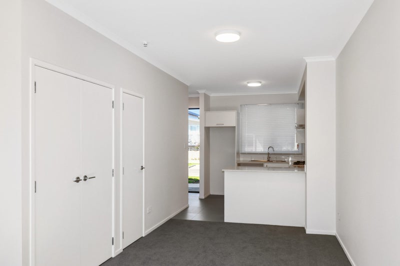 34 Manarini Road, Westgate, Auckland - Carousel 2