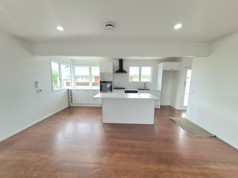 29 Deanwell Avenue, Deanwell, Hamilton - Carousel 2