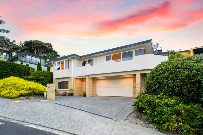 16 Mariners View Road, Beach Haven, Auckland - Carousel 1