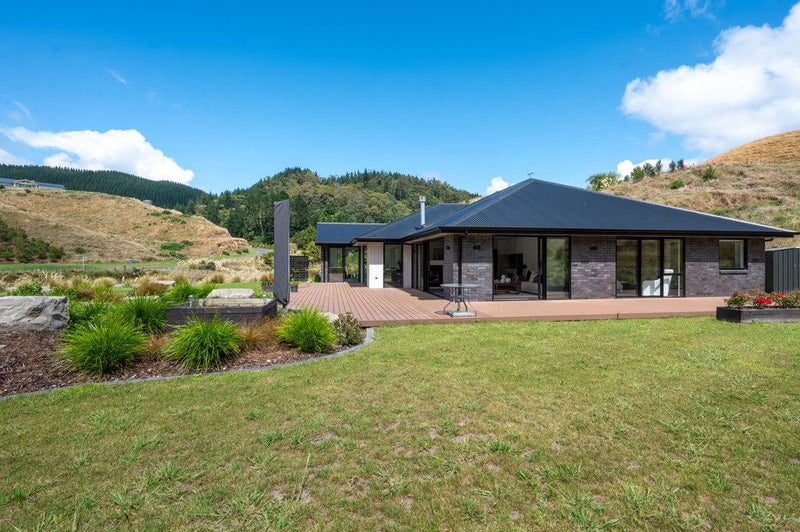 1 Jojos Way, Lynmore, Rotorua - Carousel 34