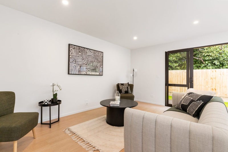 11 Benrogan Drive, Halswell, Christchurch - Carousel 2