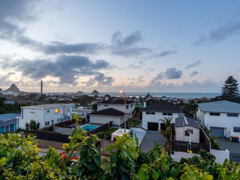 417 Devon Street West, Lynmouth, New Plymouth - Carousel 17