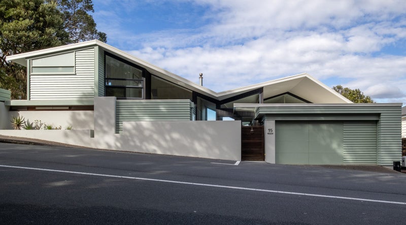 15 Hinemoa Street, Birkenhead, Auckland - Carousel 1
