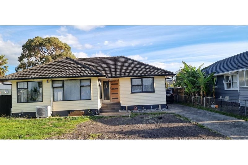42 Buckland Road, Mangere East, Auckland - Carousel 1