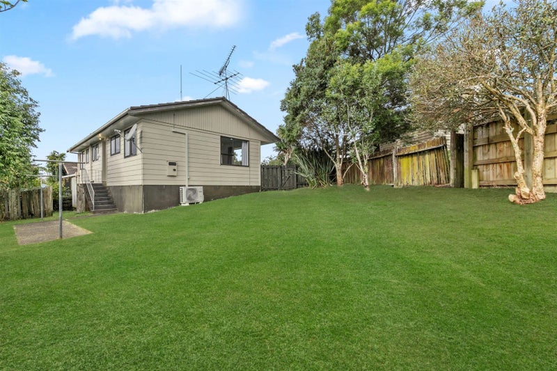 2/9 Hydra Place, Glen Eden, Auckland - Carousel 1