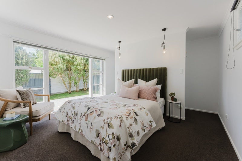 215 Mangorei Road, Merrilands, New Plymouth - Carousel 2