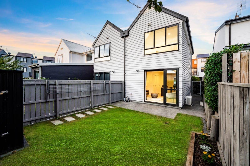 4 Marsics Street, Glen Innes, Auckland - Carousel 2