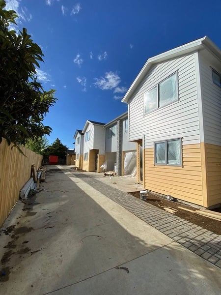 29D Watson Place, Papatoetoe, Auckland - Carousel 1