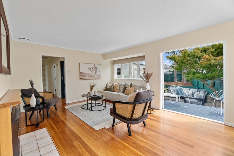 47 Philomel Crescent, Bayswater, Auckland - Carousel 2