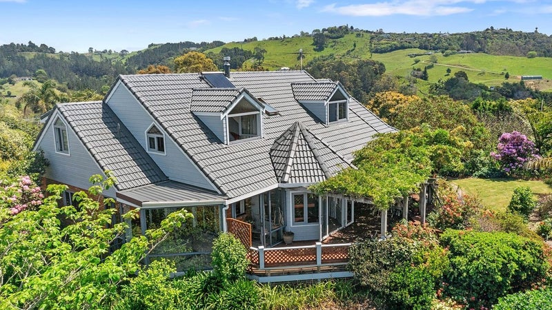 10 Walden Lane, Minden, Tauranga - Carousel 1