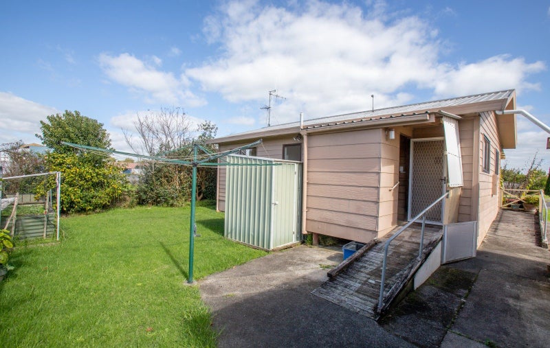 13 Towers Street, Paeroa, Paeroa - Carousel 2