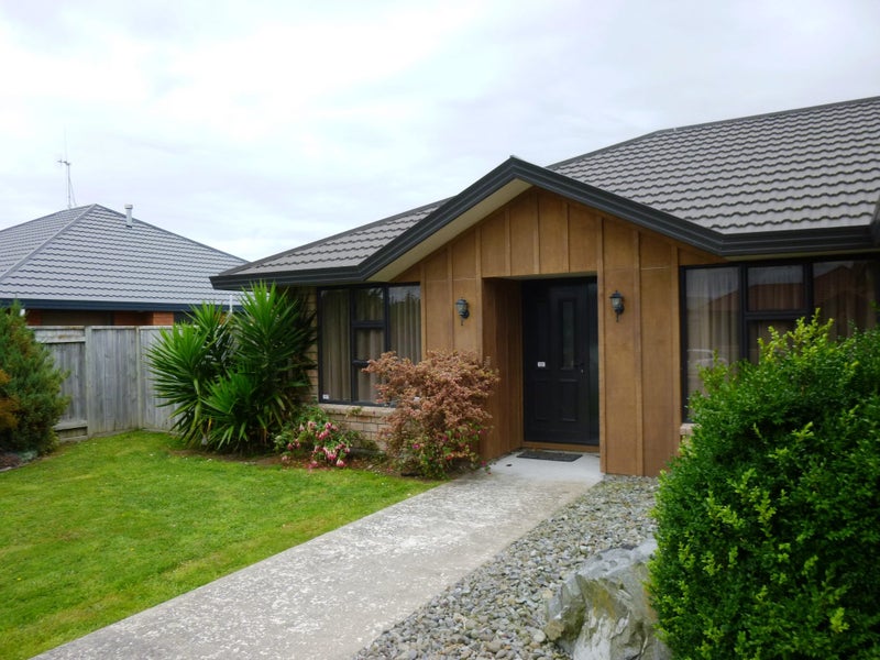 4 Branigan Parade, Kelvin Grove, Palmerston North - Carousel 12