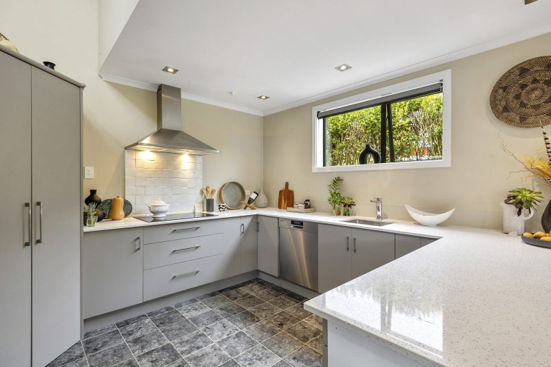 6 Coach Road, Fairfield, Dunedin - Carousel 2