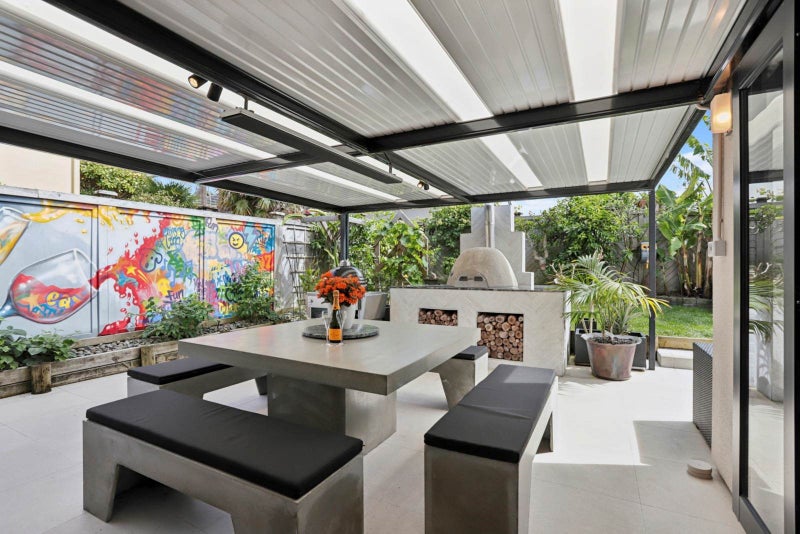 4 Cellarmans Street, Te Atatu Peninsula, Auckland - Carousel 1