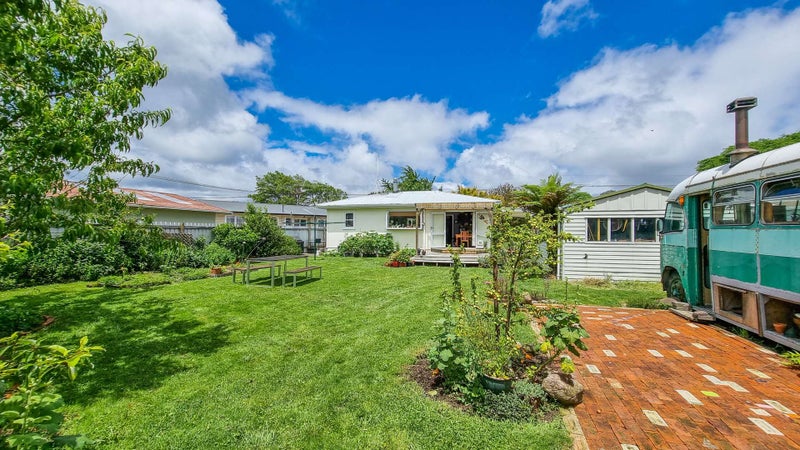 55 Lee Road, Hannahs Bay, Rotorua - Carousel 2