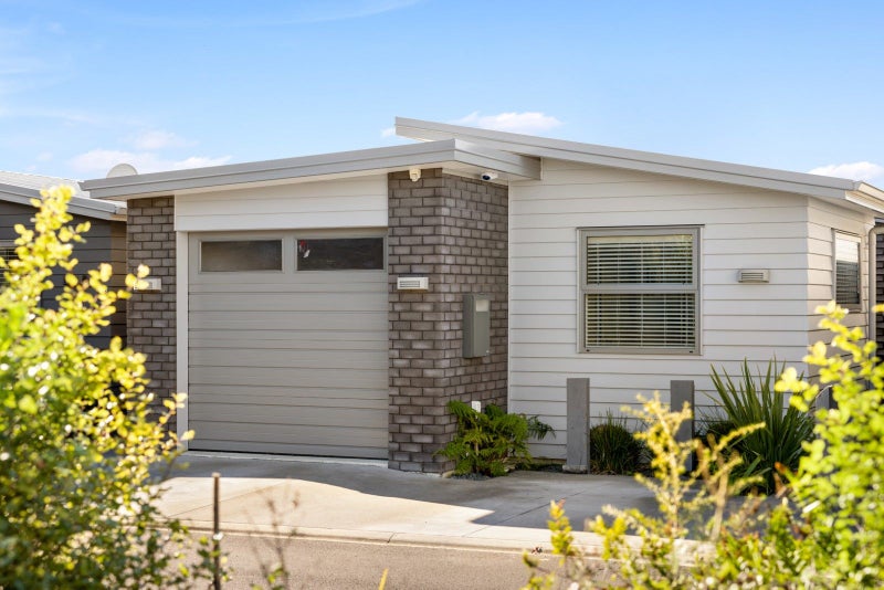 16 Scoria Close, Pyes Pa, Tauranga - Carousel 2