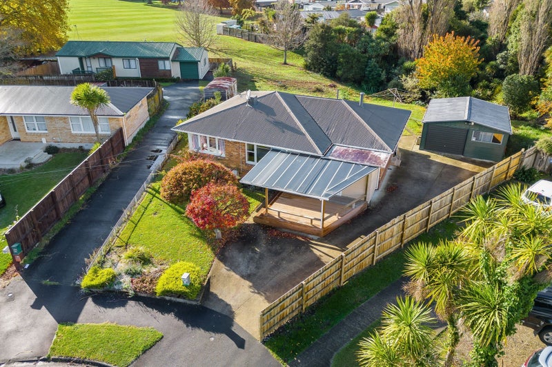 26 Greta Street, Glenview, Hamilton - Carousel 1