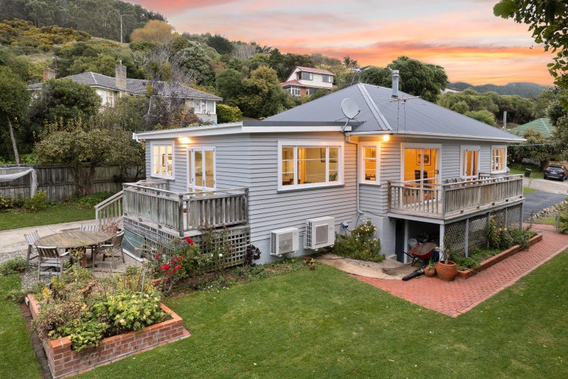 8 Rosehill Road, Macandrew Bay, Dunedin - Carousel 2