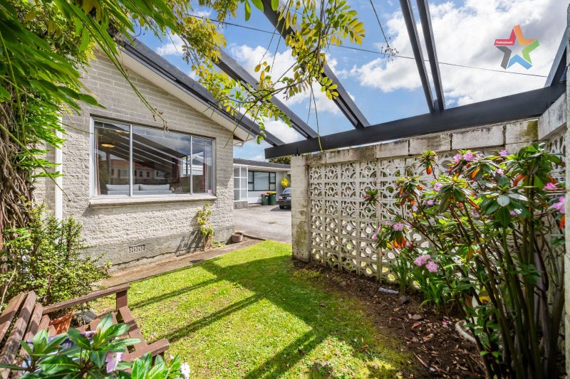 1/48 Kings Crescent, Hutt Central, Lower Hutt - Carousel 1